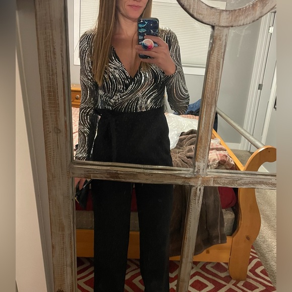 EUC LeChateau Sequin Long Sleeve Straight (wide) Leg Jumpsuit Size XS - Picture 10 of 13